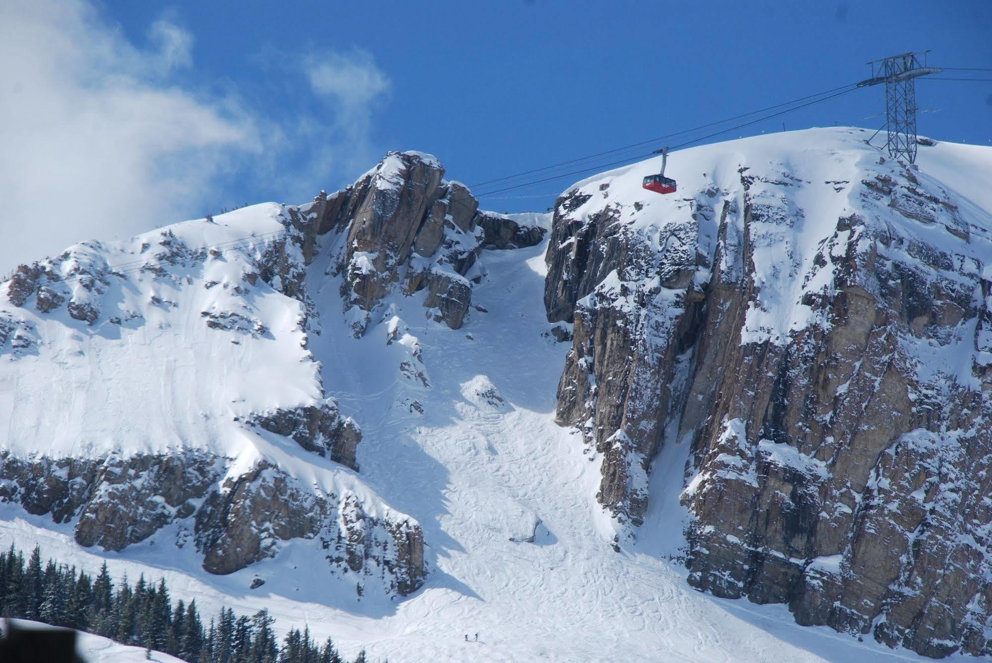 The Hostel Teton Village Exterior photo